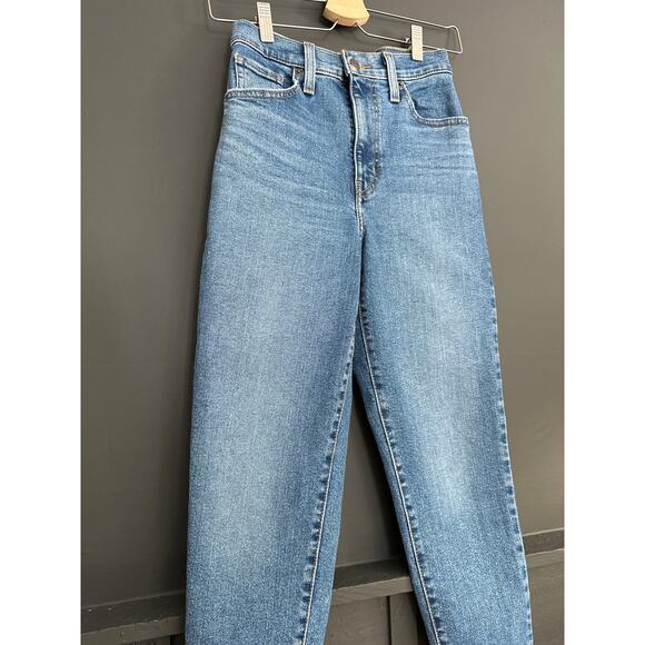 Levis High Waisted Mon Jean in Medium Indigo Size 24 - Picture 4 of 11